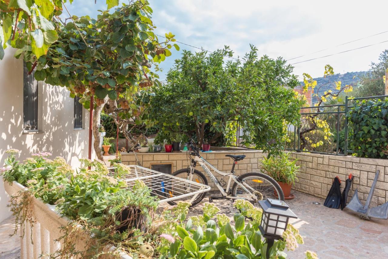 Apartments And Rooms With Parking Space Marina, Trogir - 5953 Exterior foto