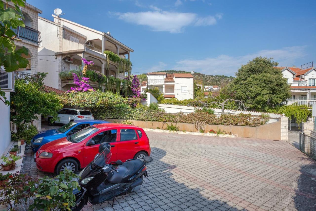 Apartments And Rooms With Parking Space Marina, Trogir - 5953 Exterior foto