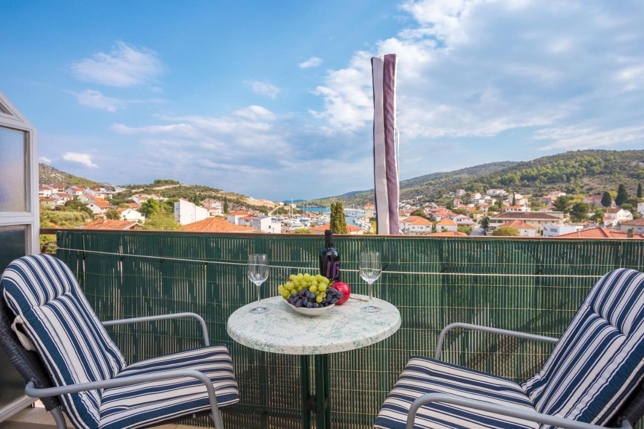 Apartments And Rooms With Parking Space Marina, Trogir - 5953 Exterior foto