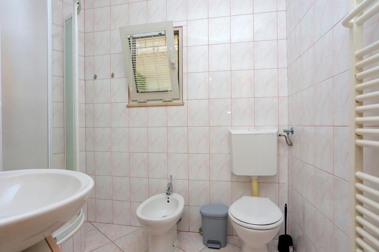 Apartments And Rooms With Parking Space Marina, Trogir - 5953 Exterior foto