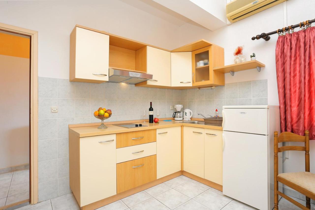 Apartments And Rooms With Parking Space Marina, Trogir - 5953 Exterior foto