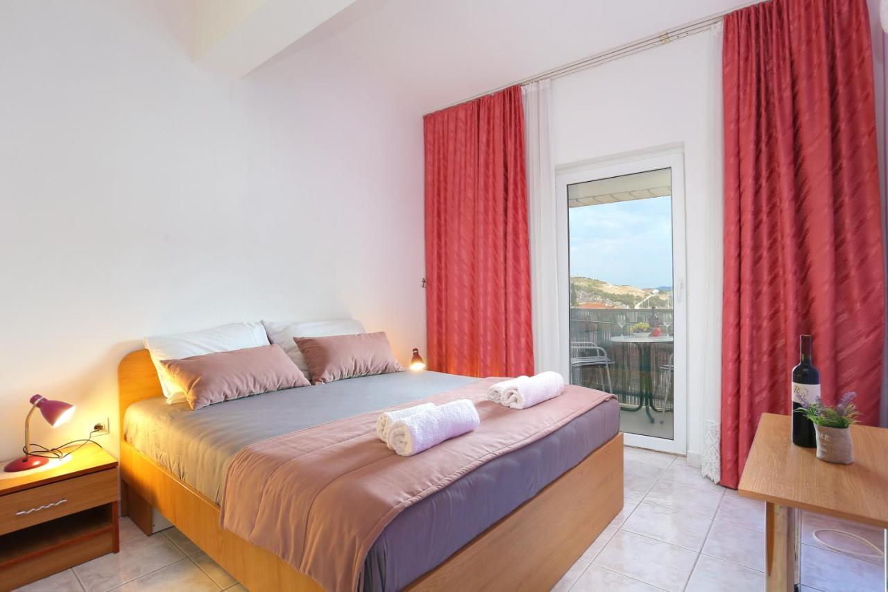 Apartments And Rooms With Parking Space Marina, Trogir - 5953 Exterior foto