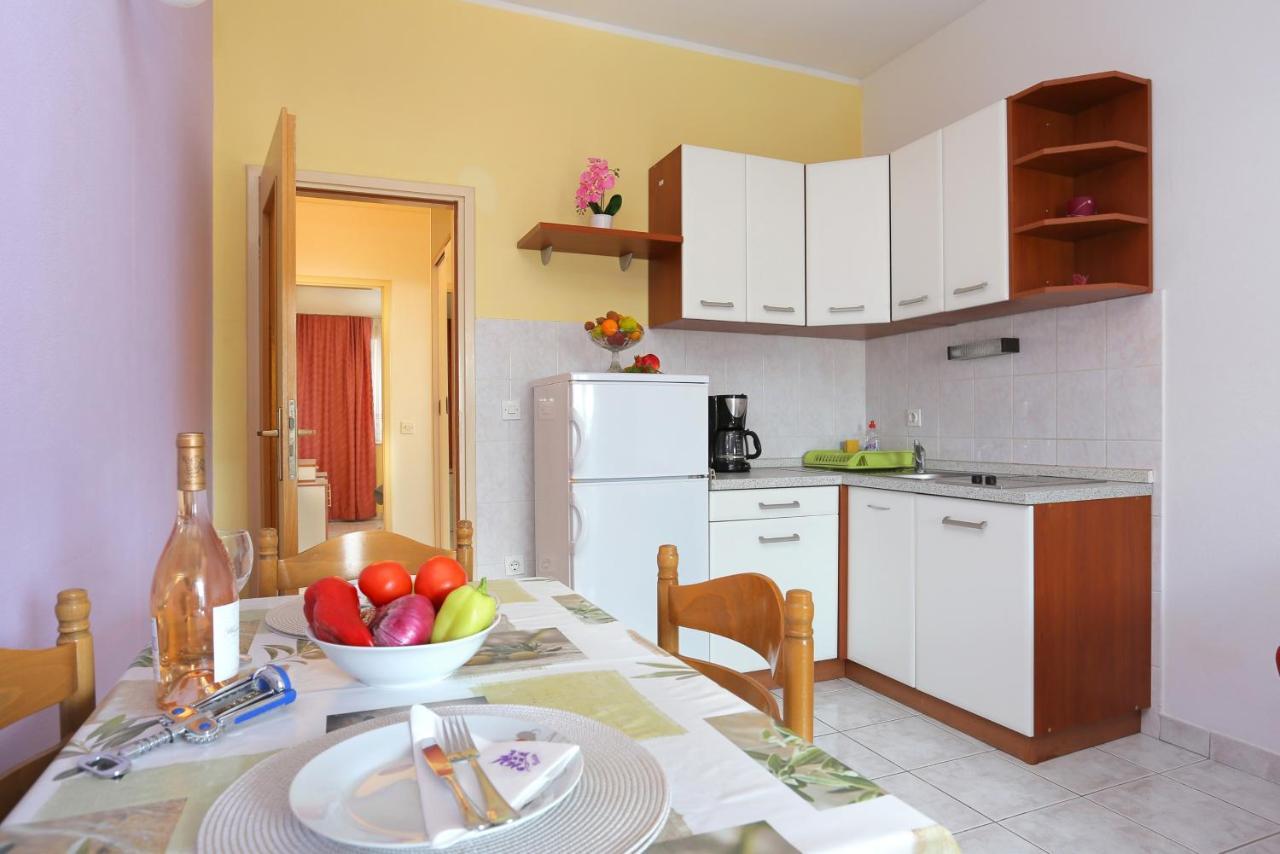 Apartments And Rooms With Parking Space Marina, Trogir - 5953 Exterior foto