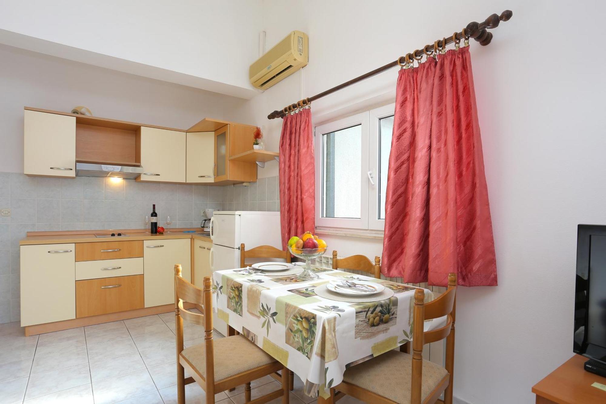 Apartments And Rooms With Parking Space Marina, Trogir - 5953 Habitación foto