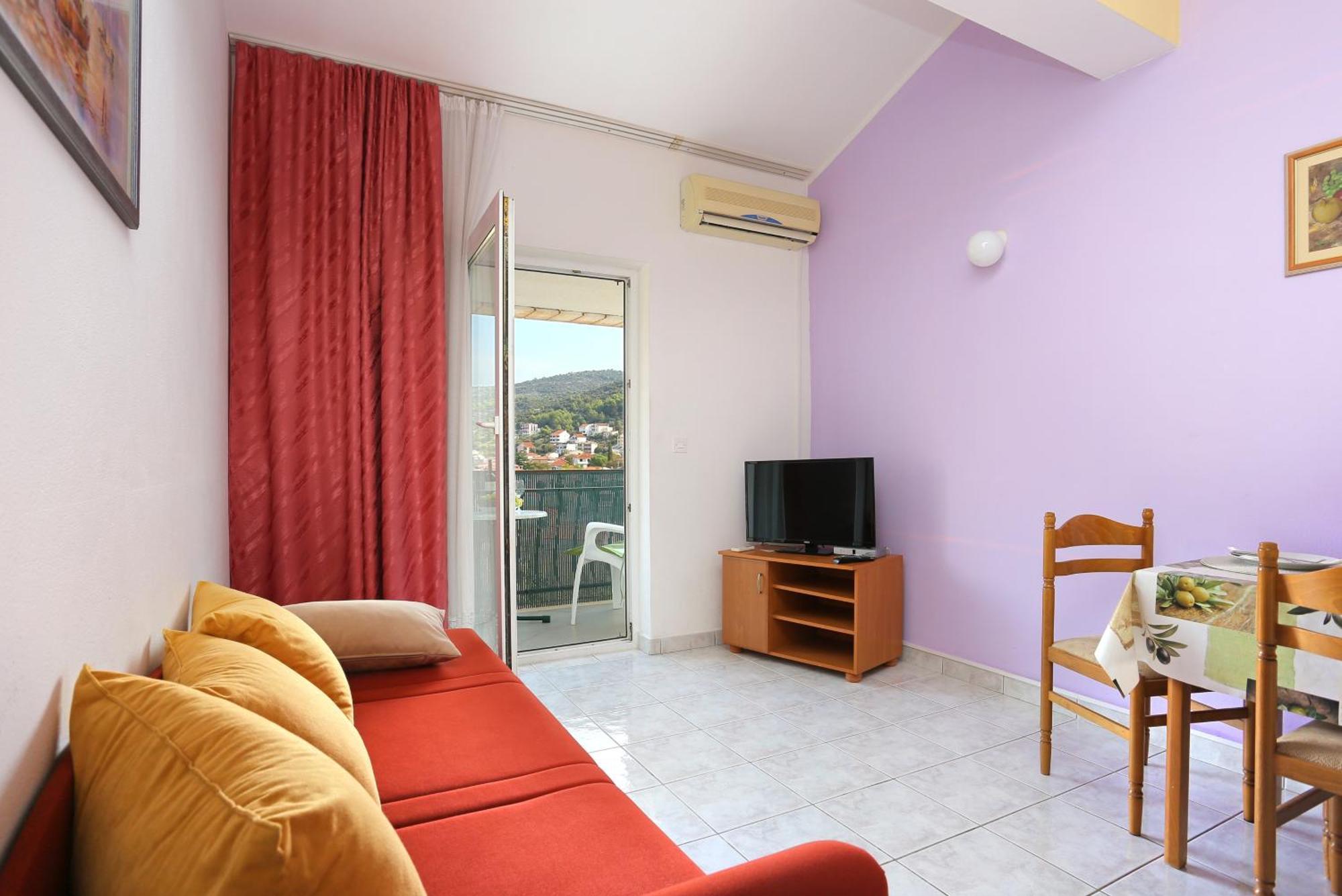 Apartments And Rooms With Parking Space Marina, Trogir - 5953 Habitación foto