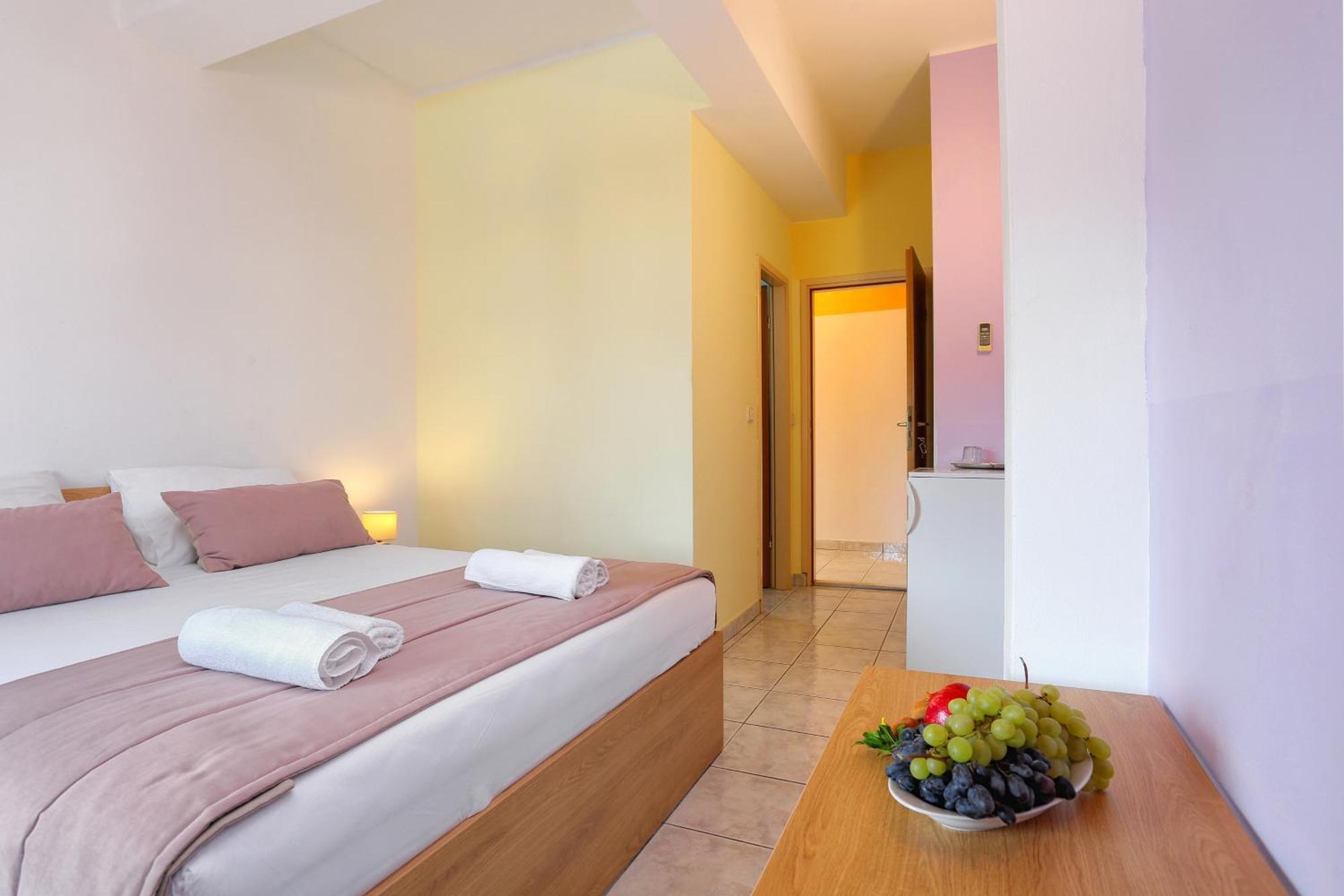 Apartments And Rooms With Parking Space Marina, Trogir - 5953 Habitación foto