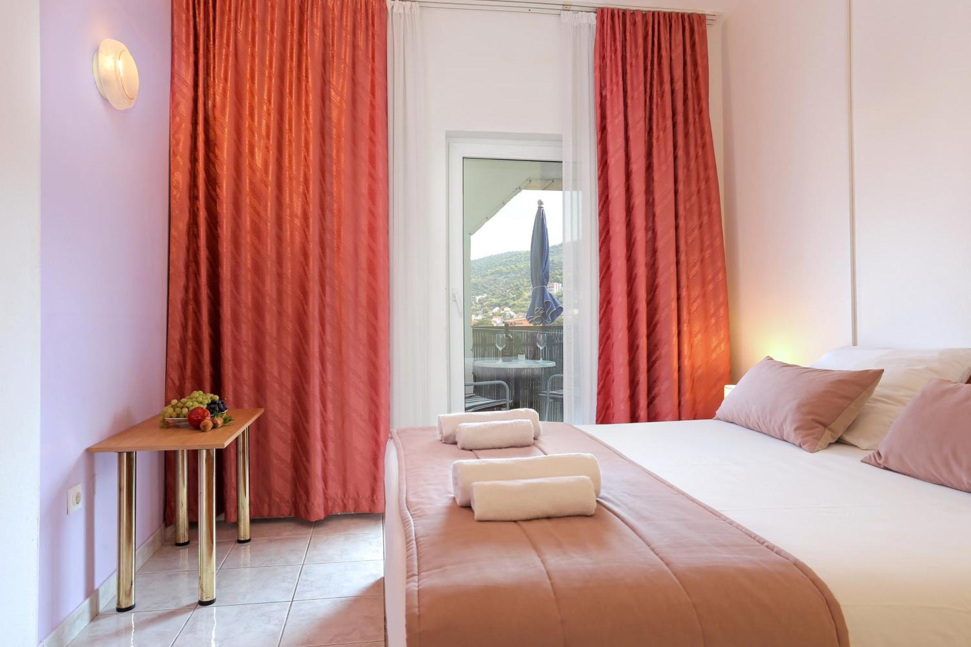 Apartments And Rooms With Parking Space Marina, Trogir - 5953 Habitación foto